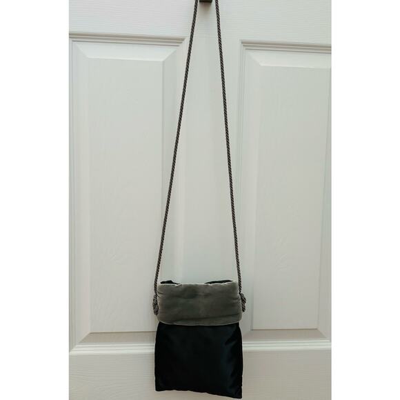 Tuscan Square Made in Italy Silk Velvet Gray Crossbody Shoulder Bag Purse - Picture 4 of 10